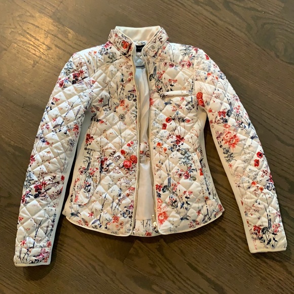 Zara Jackets & Blazers - Zara floral fall jacket puffer blazer xs